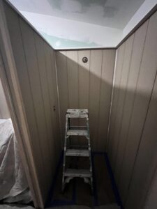 Residential painter in Jackson Michigan interior wall painting and finishing